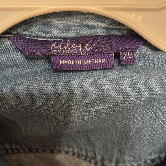 Jean Button Down - Picture 4 of 4